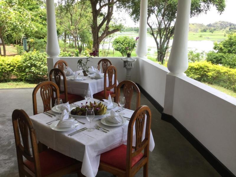 Aligama Cottage Talakolawela Ngoại thất bức ảnh